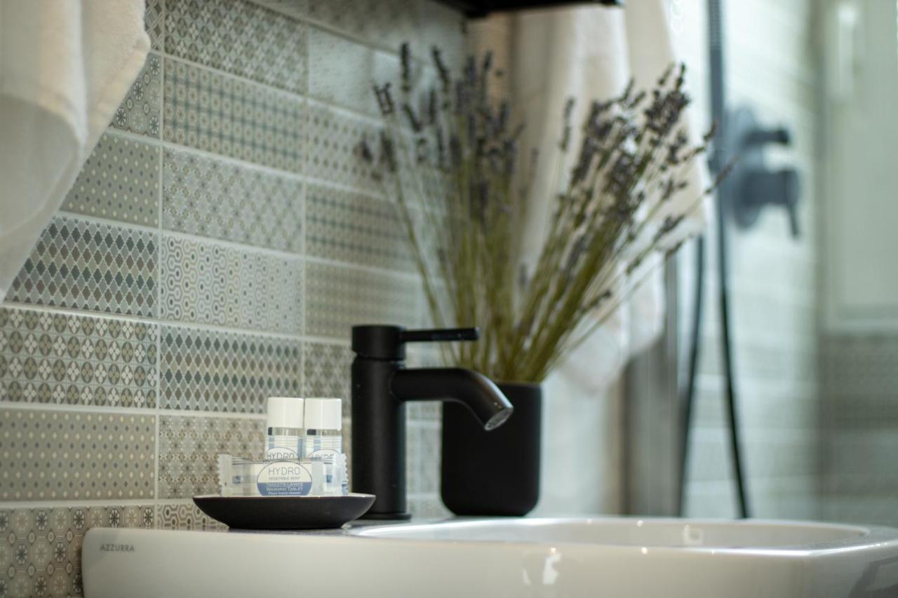 Navigli - Chic And Sophisticated In * Milán